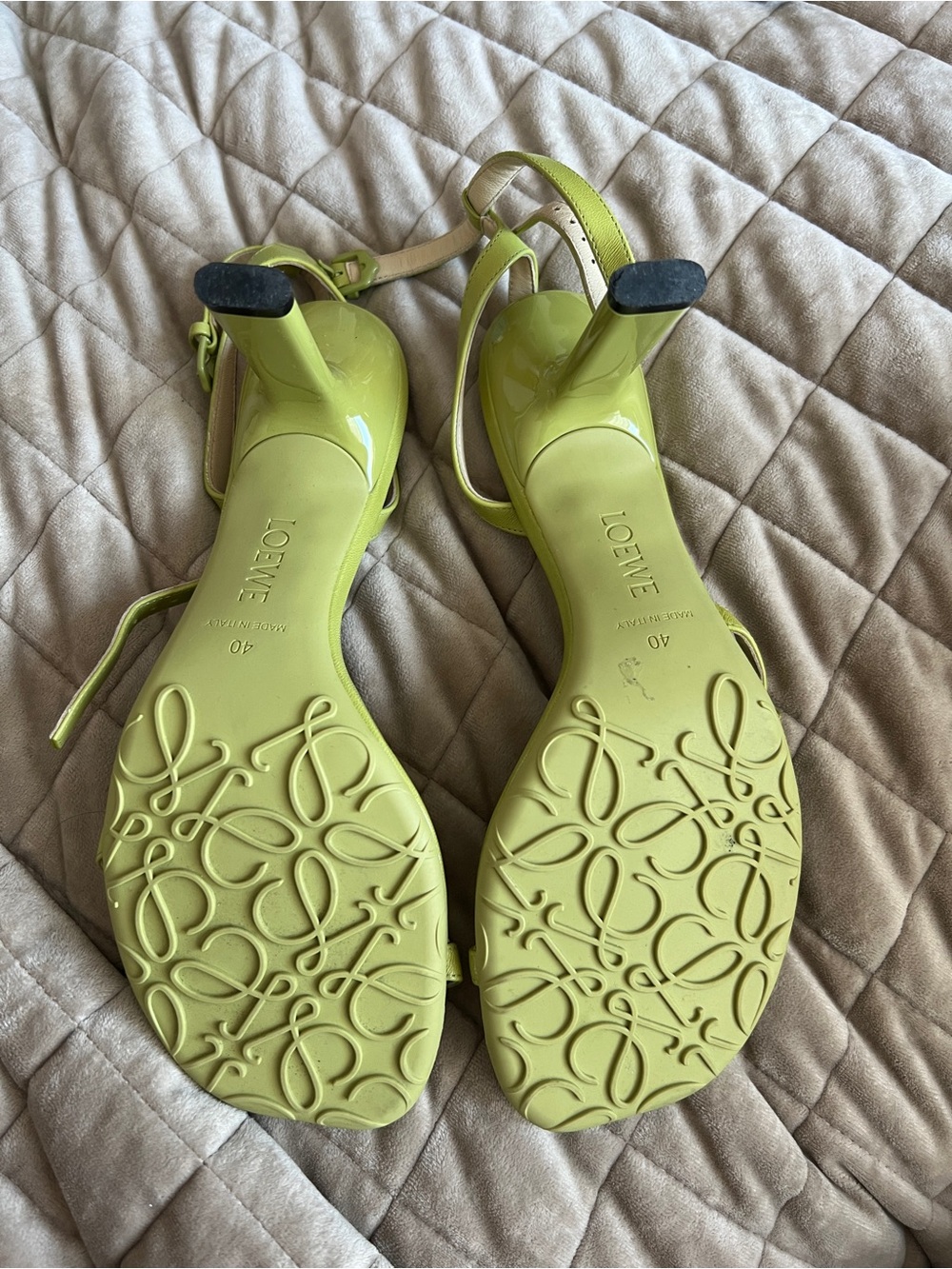 LOEWE Lime Green Strappy Leather Sandals - Picture 2 of 3